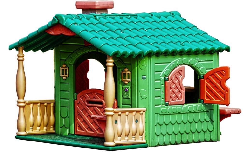 Пластиковый детский игровой домик для квартиры