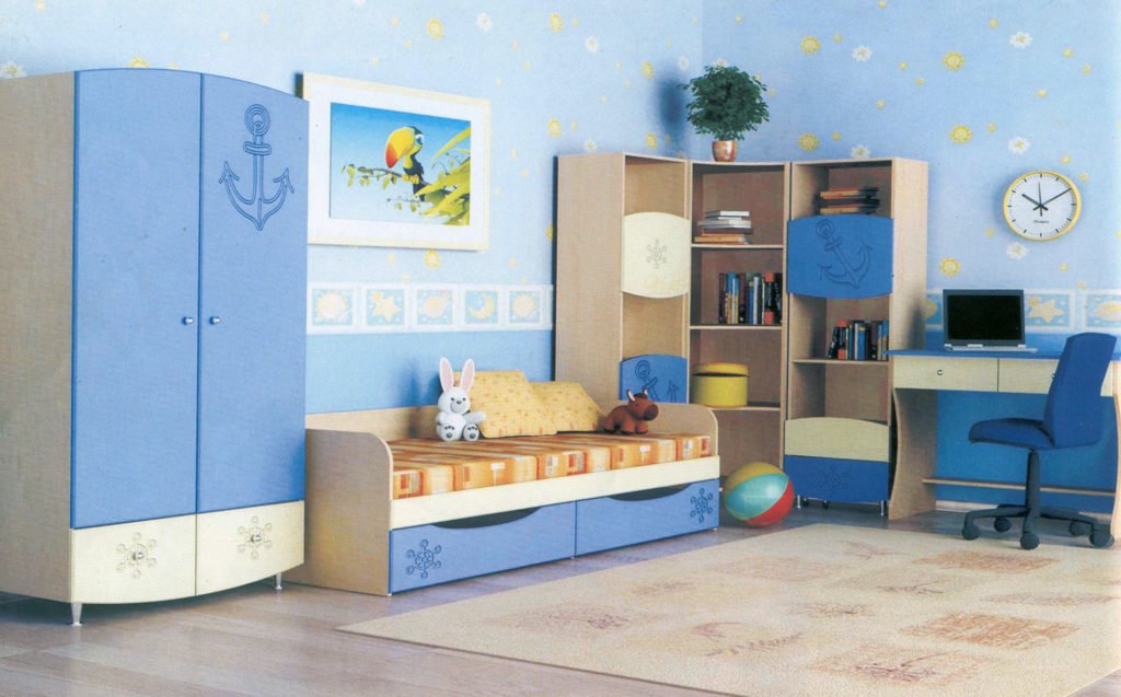 Детская комната в голубых тонах